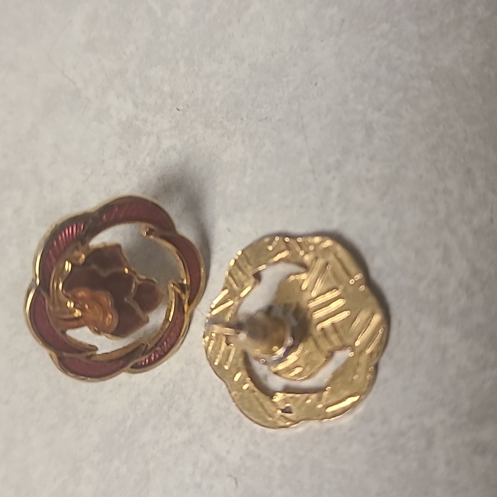 Elegant Gold and Red Floral Earrings - Picture 3 of 5